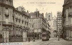 Nantes - Rue de Châteaudun et la Cathédrale